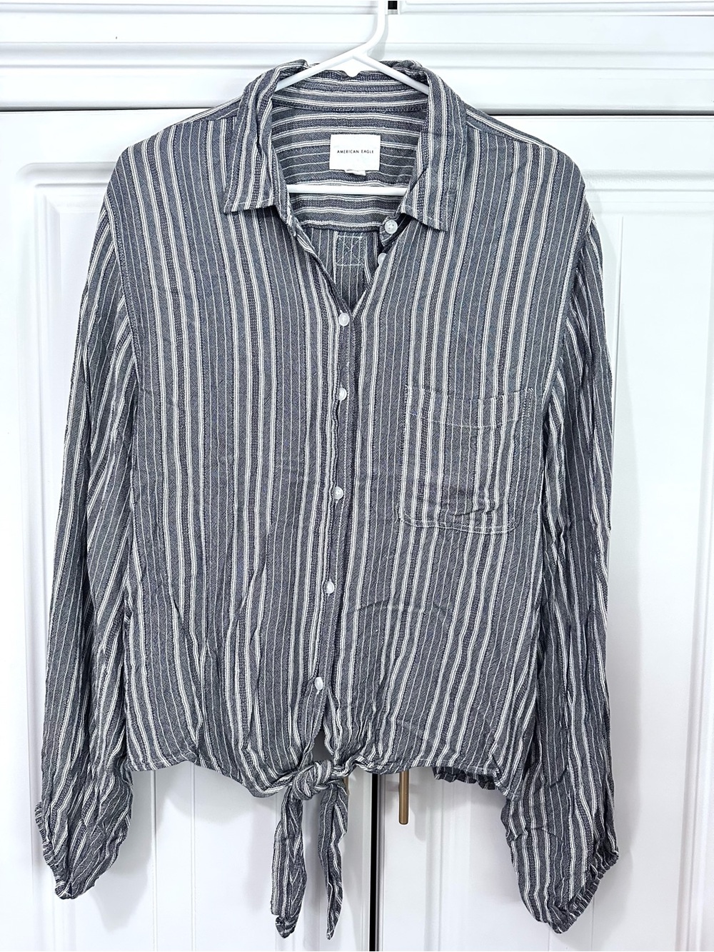 American Eagle Striped Button-Front Tie-Hem Shirt - Gray